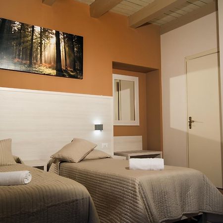 Hostal Torre Di Renda Piazza Armerina Exterior foto