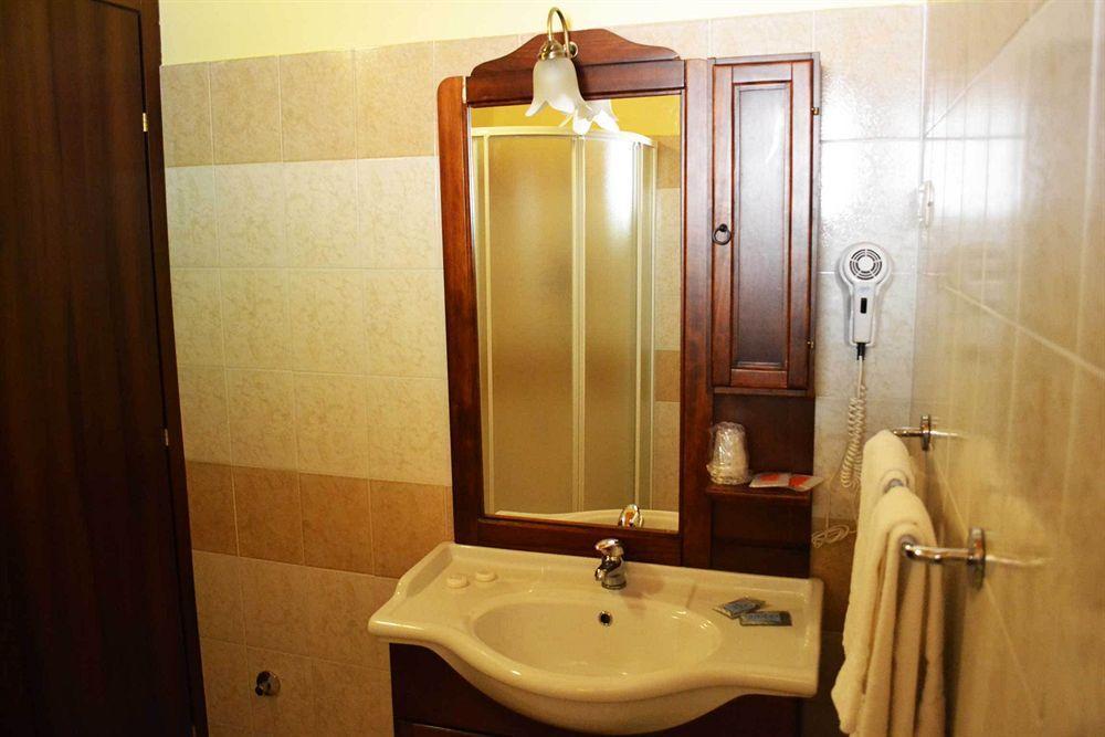 Hostal Torre Di Renda Piazza Armerina Exterior foto