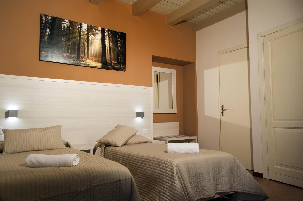 Hostal Torre Di Renda Piazza Armerina Exterior foto